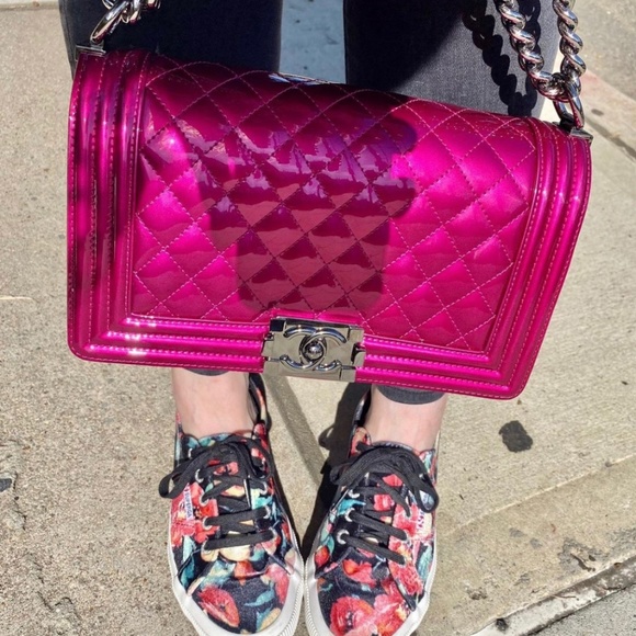 STUNNING RARE CHANEL METALLIC HOT PINK BOY BAG - Picture 2 of 13